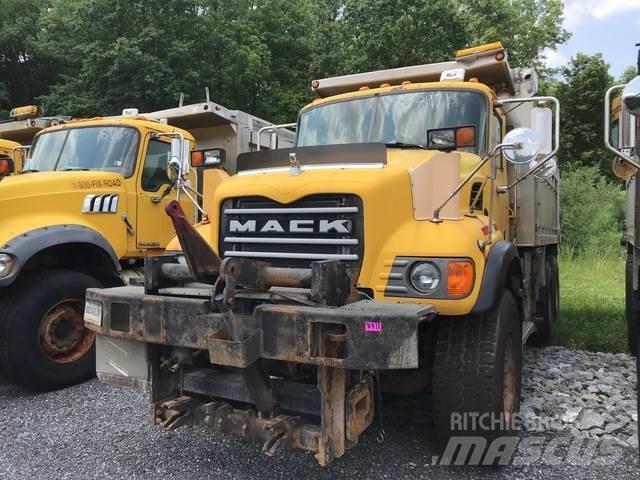 Mack CV700 Hóeltakarítók