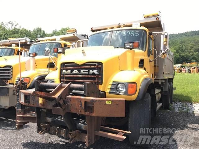 Mack CV700 Hóeltakarítók
