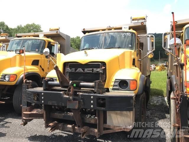 Mack CV700 Hóeltakarítók