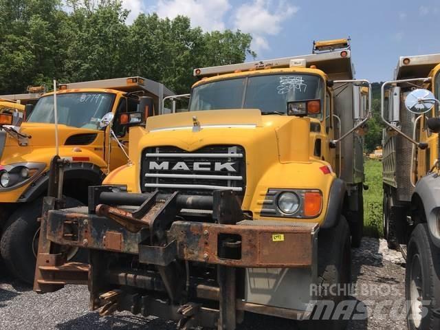 Mack CV700 Hóeltakarítók