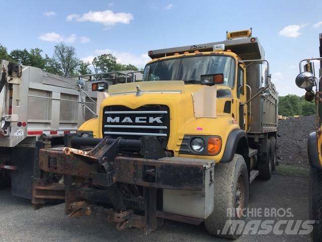 Mack CV700 Hóeltakarítók