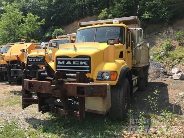 Mack CV700 Hóeltakarítók