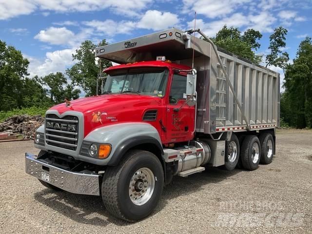 Mack CV713 Billenő teherautók