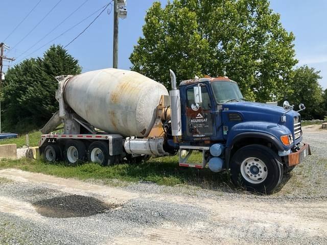Mack CV713 Egyéb