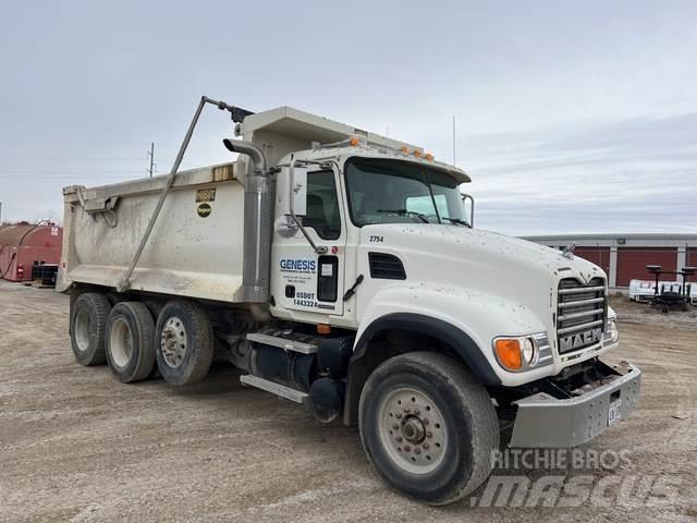 Mack CV713 Billenő teherautók