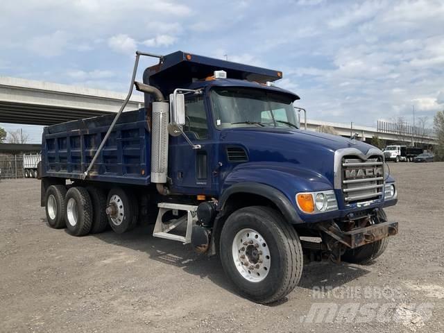Mack CV713 Billenő teherautók