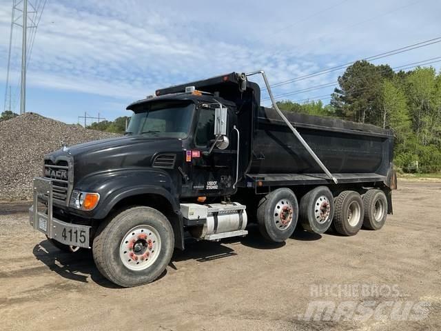 Mack CV713 Billenő teherautók