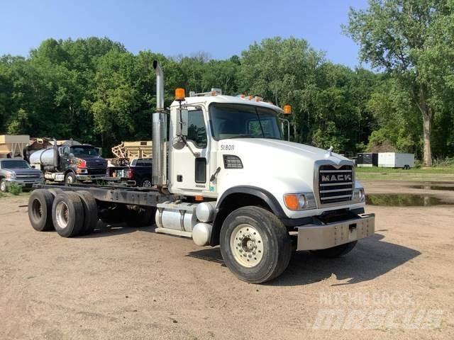Mack CV713 Vezetőfülke és belső tartozékok
