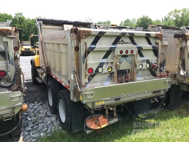 Mack CV713 Hóeltakarítók