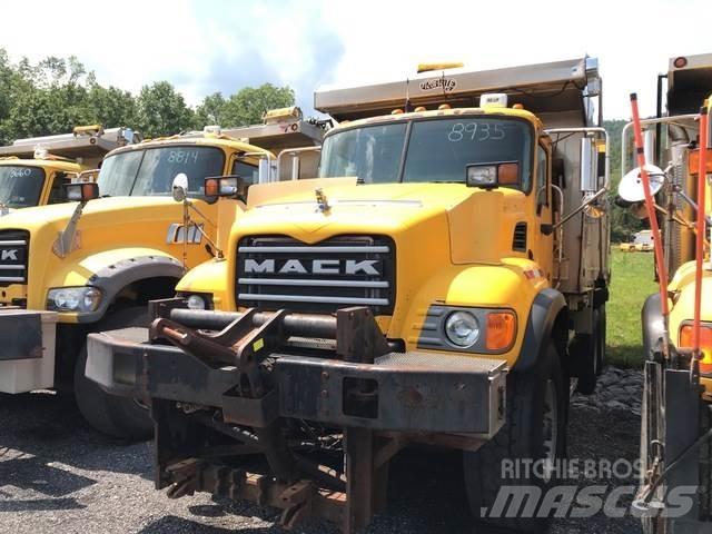 Mack CV713 Hóeltakarítók