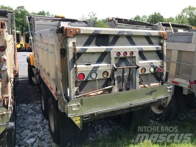 Mack CV713 Hóeltakarítók