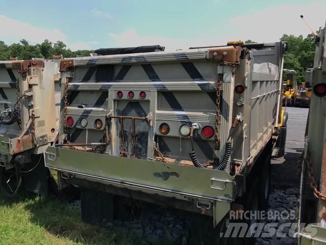 Mack CV713 Hóeltakarítók