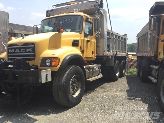 Mack CV713 Hóeltakarítók