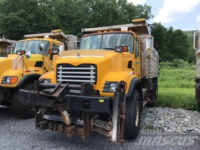 Mack CV713 Hóeltakarítók