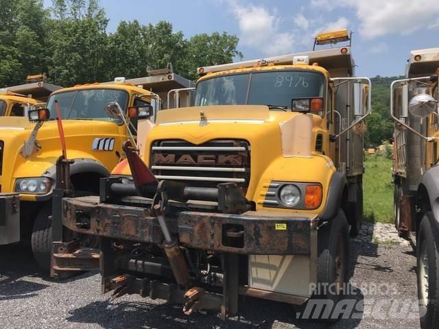 Mack CV713 Hóeltakarítók