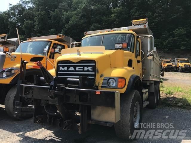 Mack CV713 Hóeltakarítók