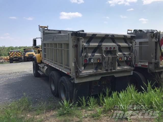 Mack CV713 Hóeltakarítók