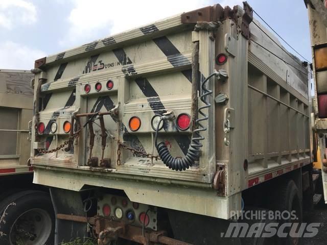 Mack CV713 Billenő teherautók