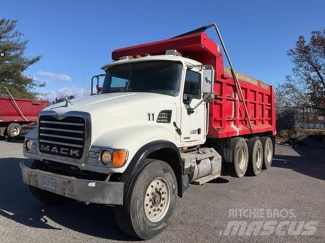 Mack CV713 Billenő teherautók