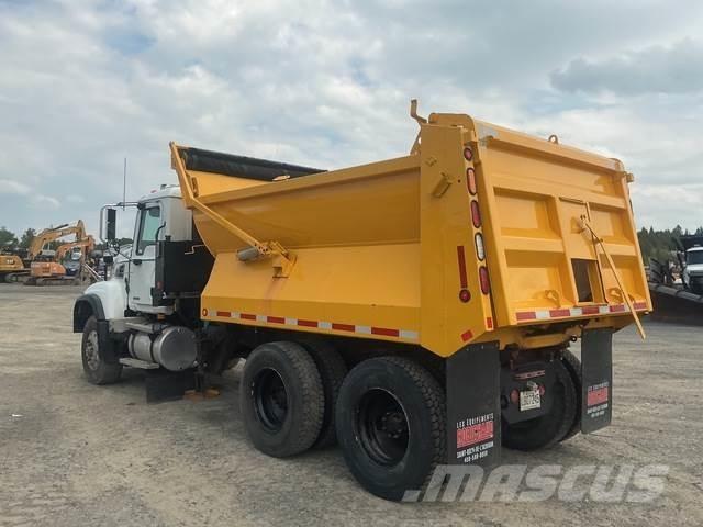 Mack CV713 Hóeltakarítók