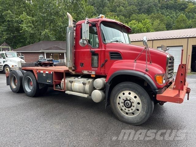 Mack CV713 Nyergesvontatók