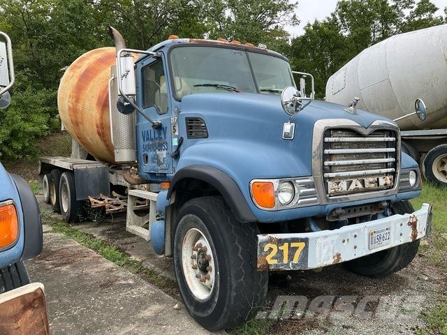 Mack CV713 Egyéb