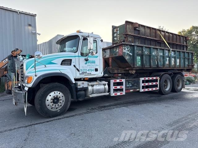 Mack CV713 Hidraulikus konténerszállító