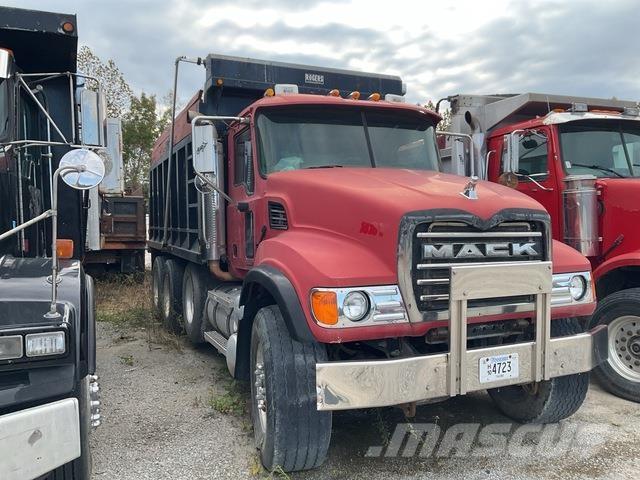 Mack CV713 Billenő teherautók