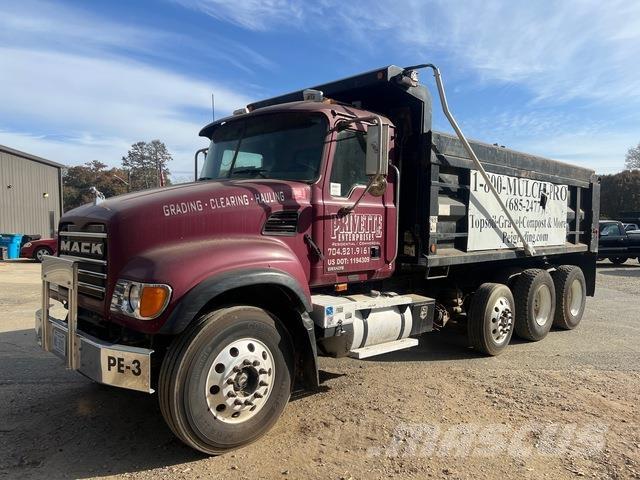 Mack CV713 Billenő teherautók