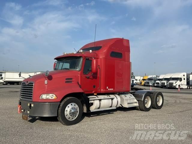 Mack CX613 Nyergesvontatók