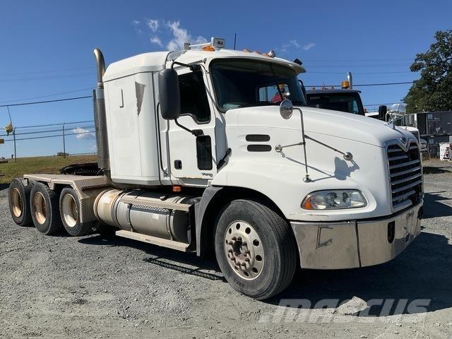 Mack CXN613 Nyergesvontatók