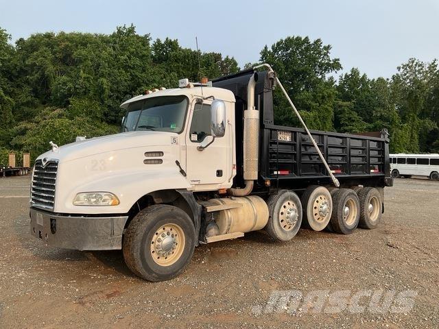 Mack CXN613 Billenő teherautók