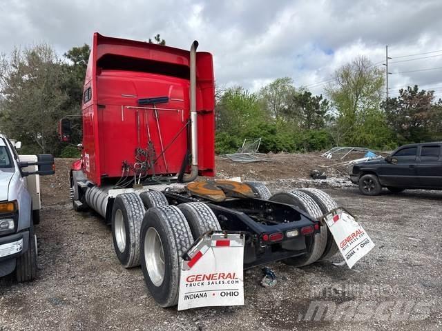 Mack CXU613 Nyergesvontatók