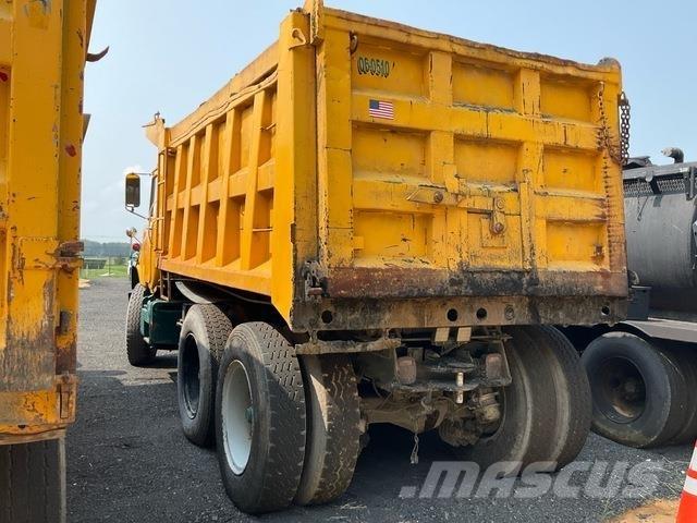 Mack DM686SX Billenő teherautók