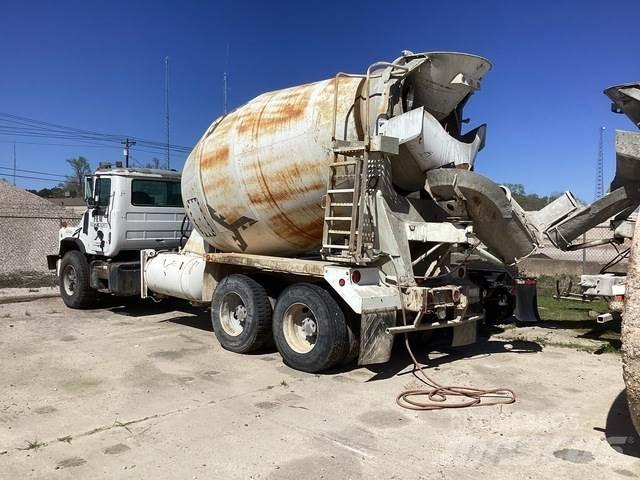 Mack DM690S Egyéb
