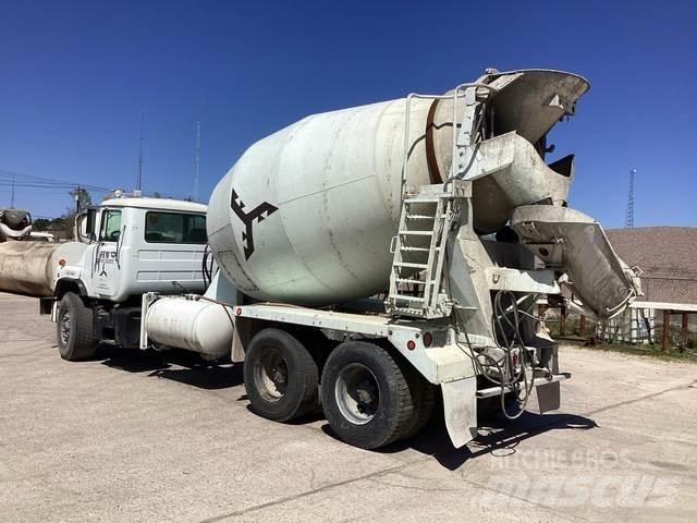 Mack DM690S Egyéb
