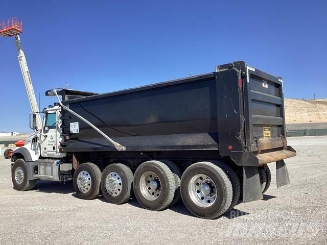 Mack GR104F Billenő teherautók