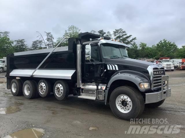 Mack GR64F Billenő teherautók