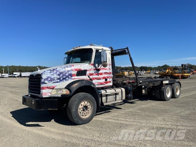 Mack GU533 Horgos rakodó teherautók