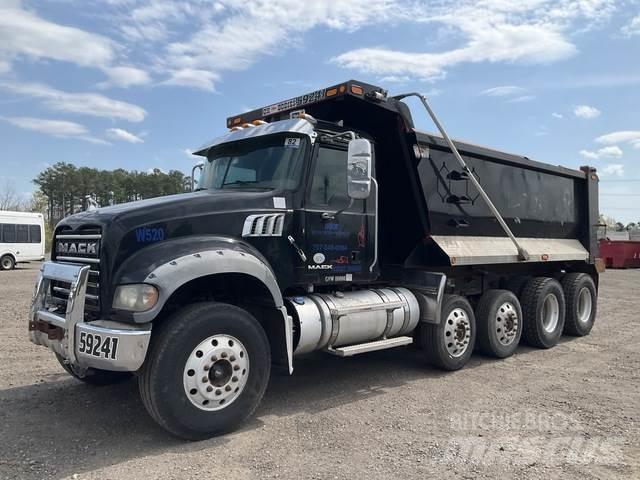 Mack GU713 Billenő teherautók