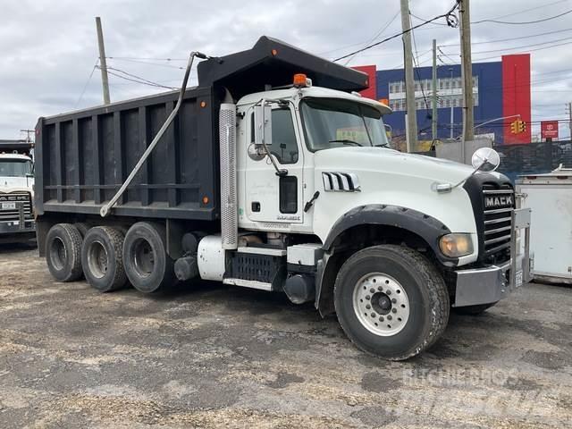 Mack GU713 Billenő teherautók