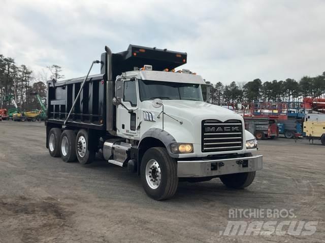 Mack GU713 Billenő teherautók