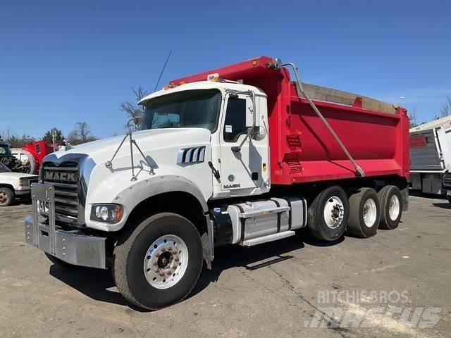 Mack GU713 Billenő teherautók