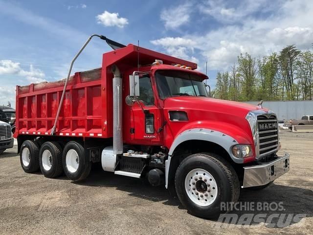 Mack GU713 Billenő teherautók