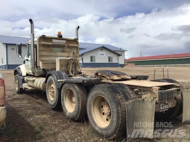 Mack GU713 Nyergesvontatók