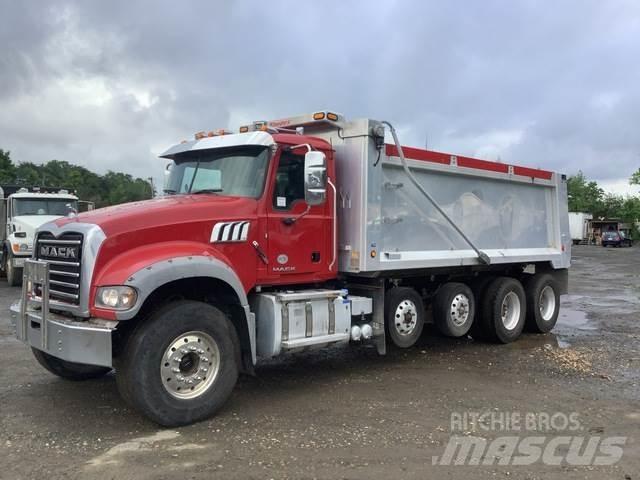 Mack GU713 Billenő teherautók