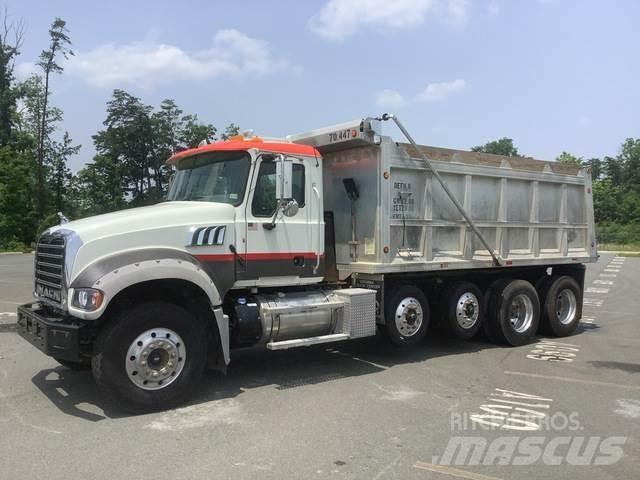 Mack GU713 Billenő teherautók