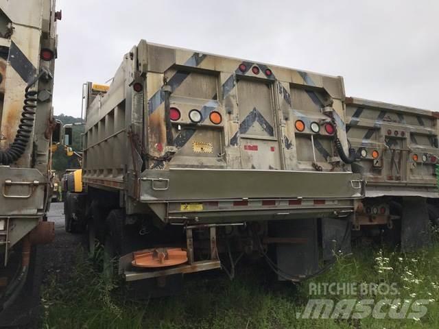 Mack GU713 Hóeltakarítók