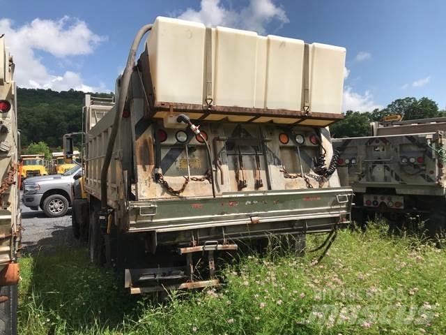 Mack GU713 Hóeltakarítók