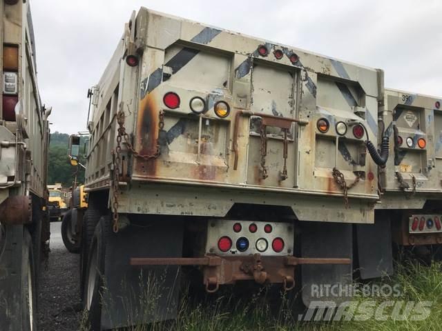 Mack GU713 Hóeltakarítók